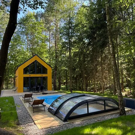 Semesterbostad Mazury Linowo - Z Basenami